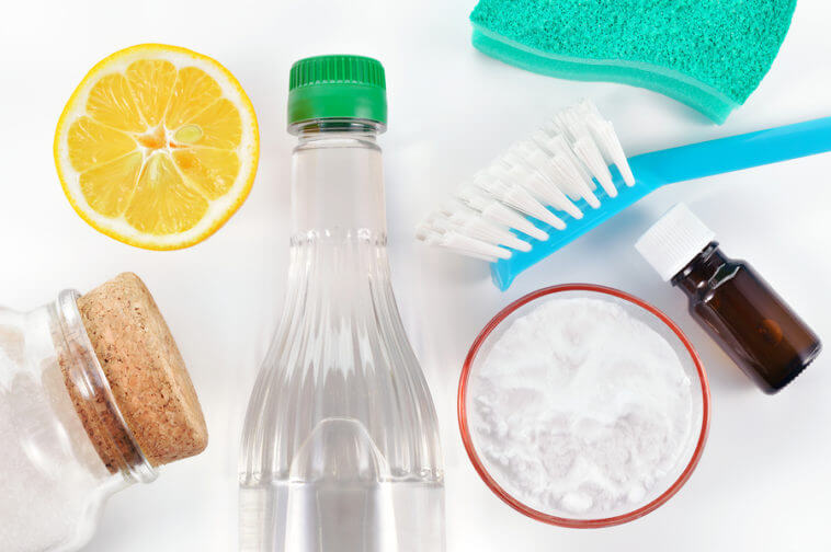 Stain Remover DIY -Natural-Cleaner-Vinegar-Baking-Soda